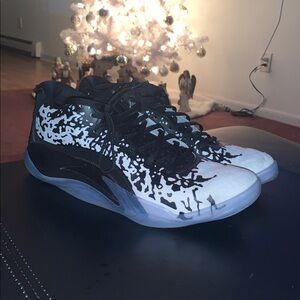 Jordan Zion III Black and white